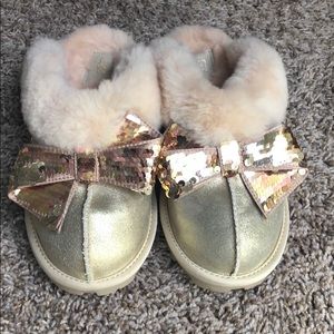 WOMEN UGG SLIPPERS SIZE 8
